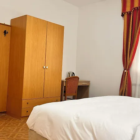 Hotel Tito 3*