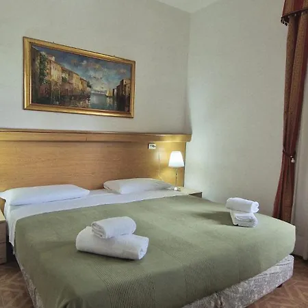 Tito Hotel 3*