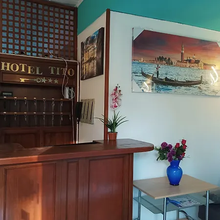 Tito Hotel 3*