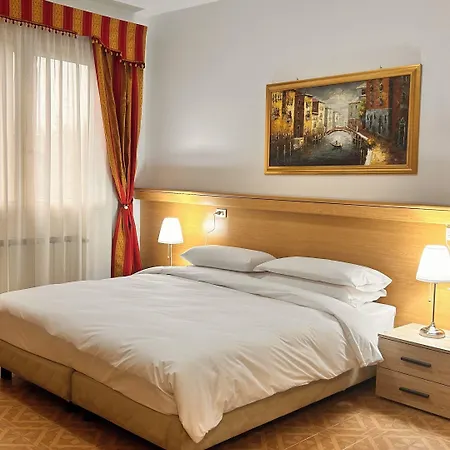 Tito Otel Mestre