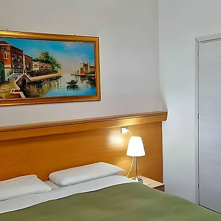Tito Otel 3*