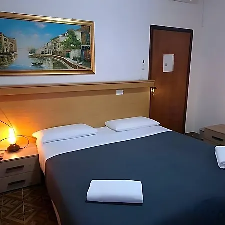 Hotel Tito 3*