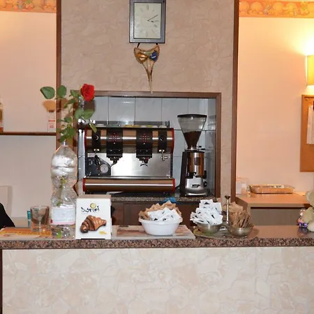 Otel Tito Mestre