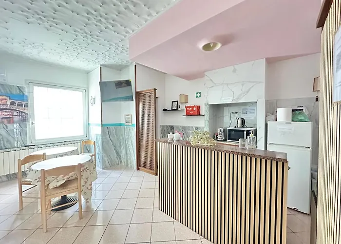 Tito Hotel 3*