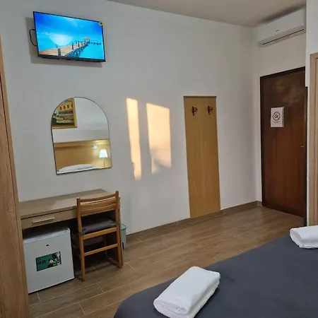 Tito 3* Μέστρε