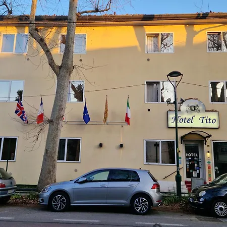 Ξενοδοχείο Tito