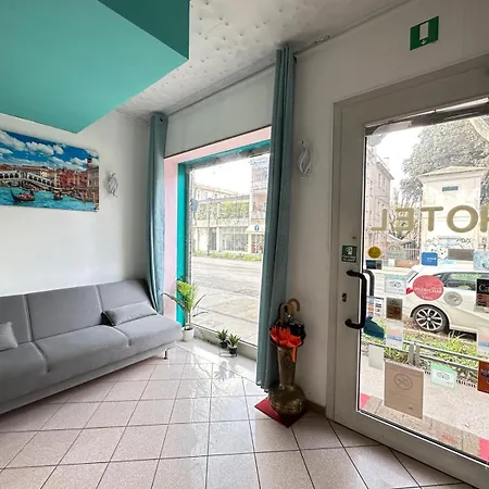 Otel Tito 3*