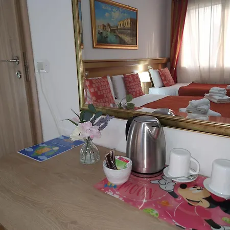 Ξενοδοχείο Tito Μέστρε